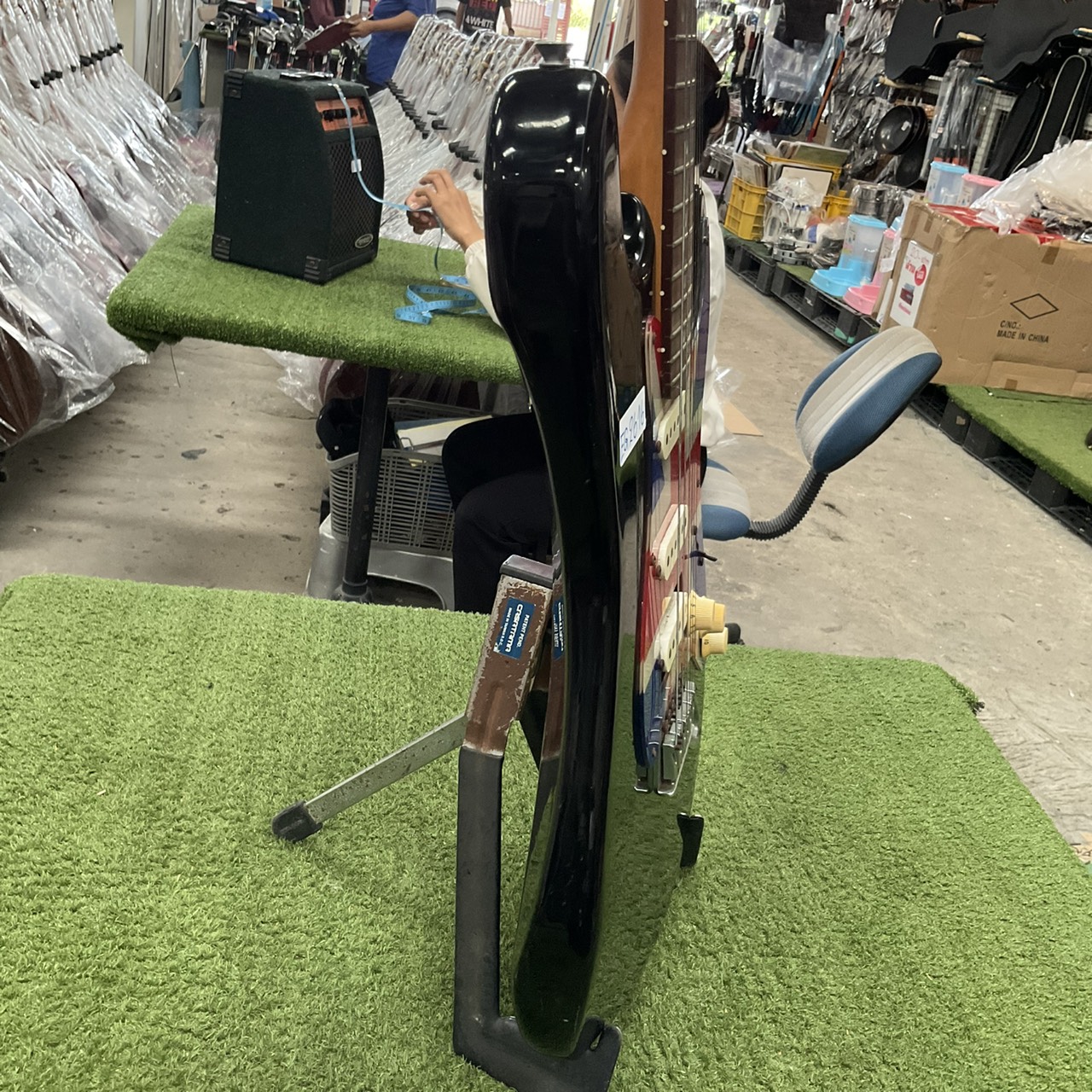 กีต้าร์ไฟฟ้า Photogenic : TRADITIONAL