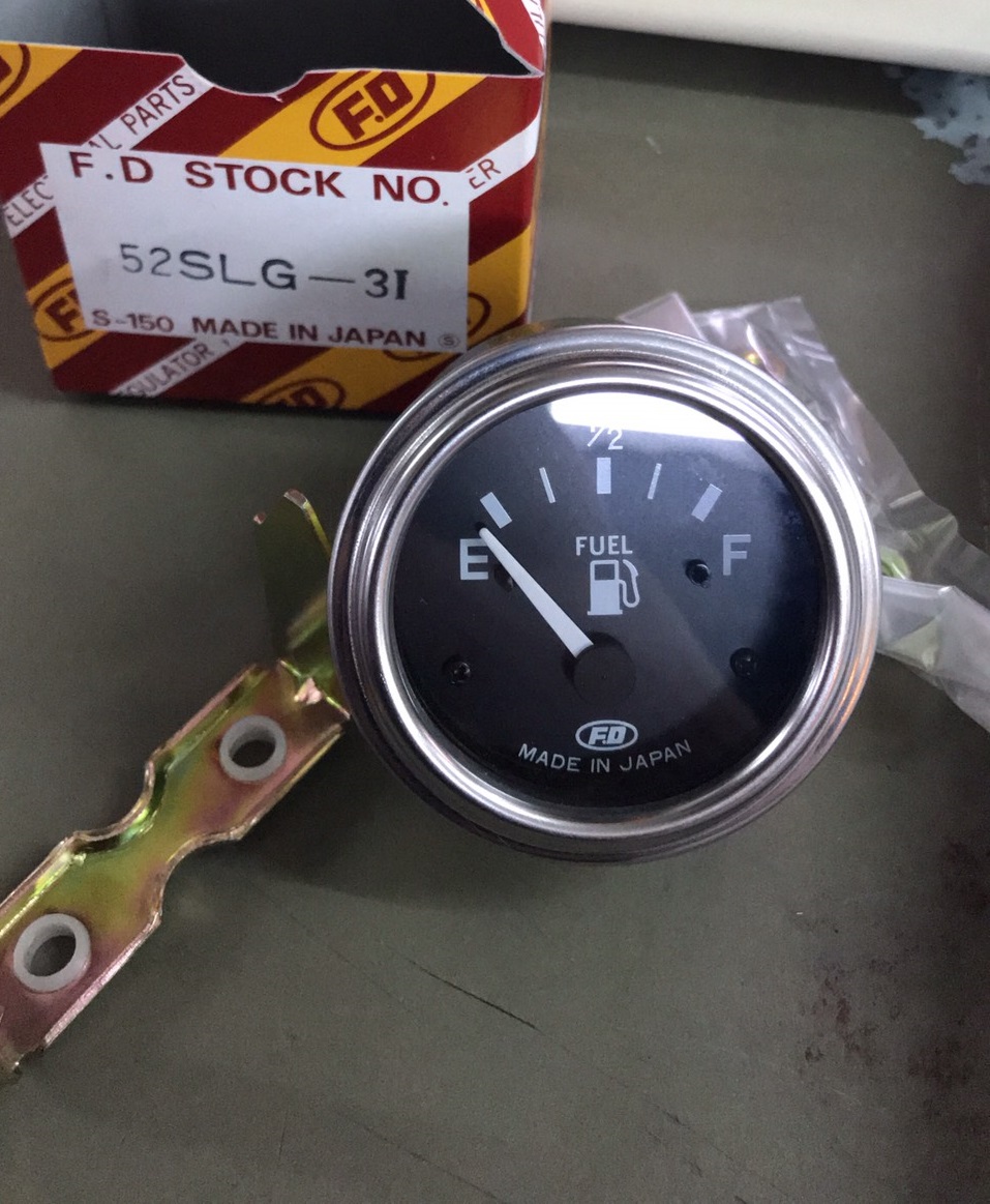 เกจ์วัดระดับน้ำมันในถัง เบนซิล ดีเซล FD ขนาด 2 นิ้ว ญี่ปุ่น 12V 24V ขอบชุบ