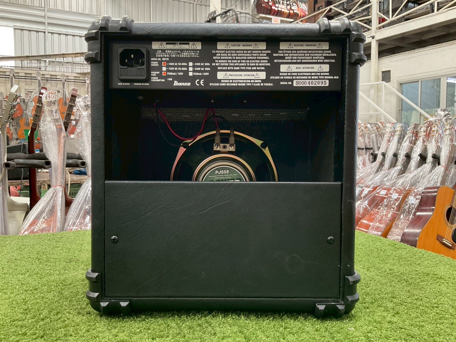 แอมป์กีต้าร์ Ibanez : IBZ10