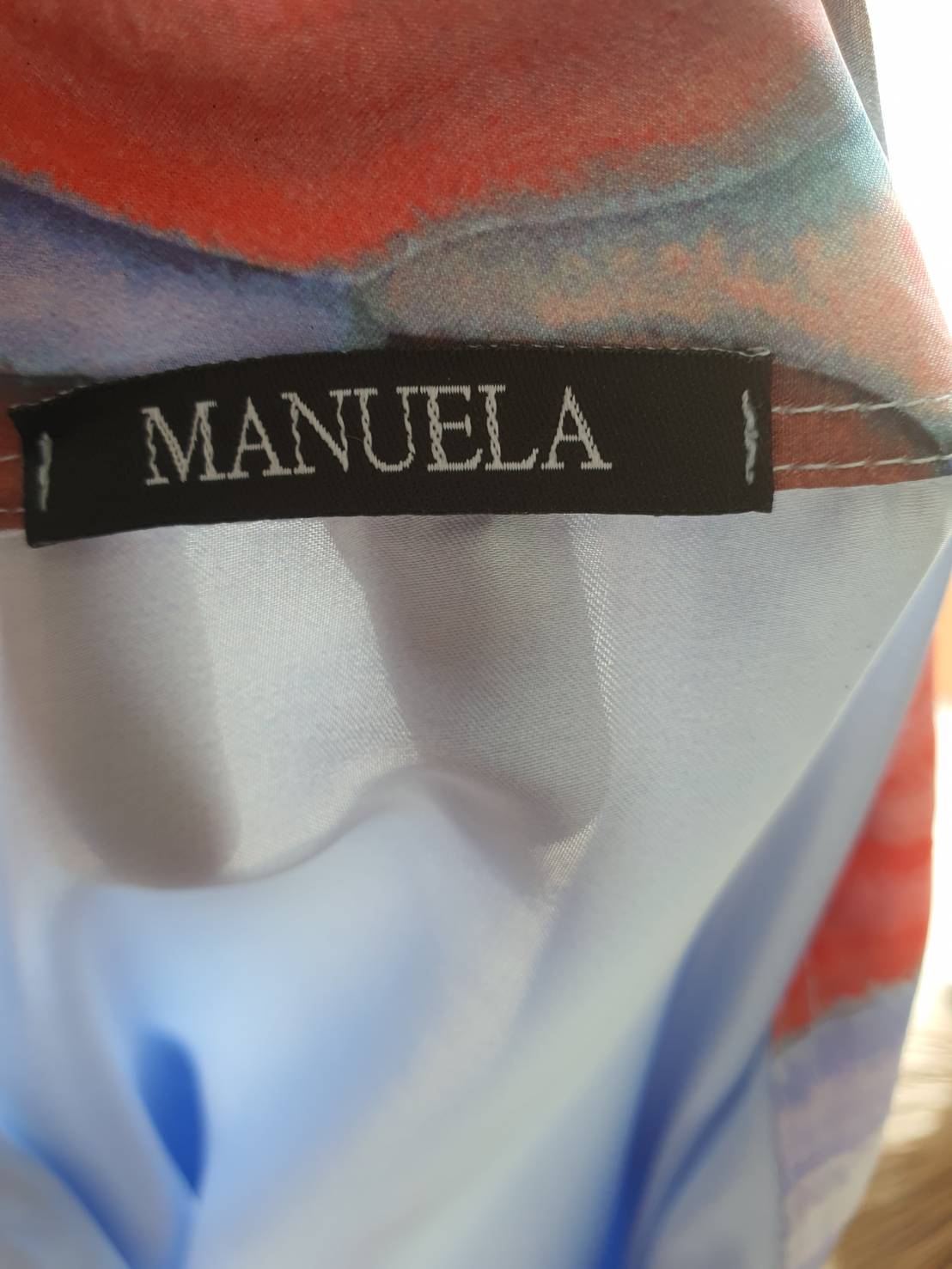 FF04095 เสื้อผ้ามือสอง สีฟ้า แบรนด์ MANUELA อก free