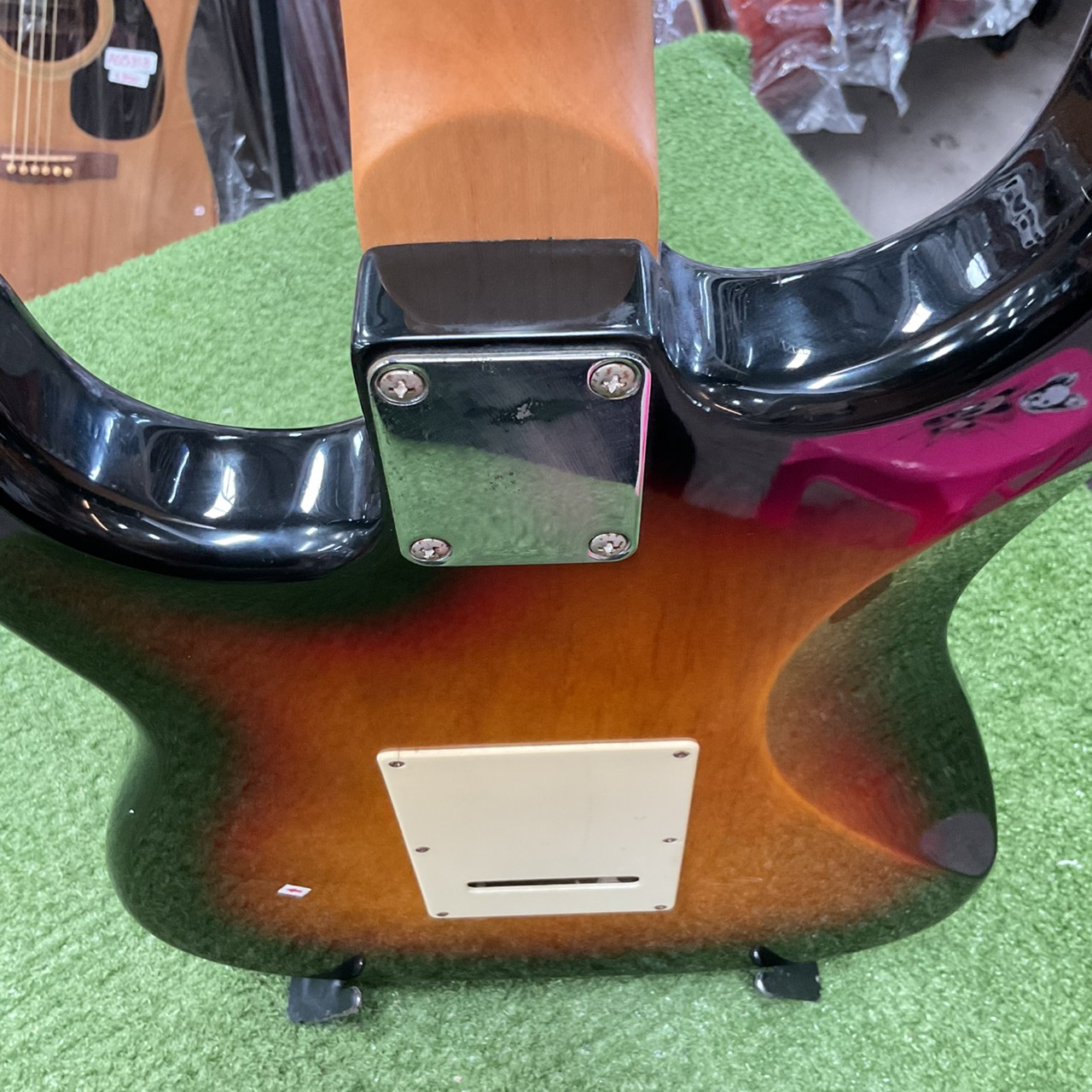 กีต้าร์ไฟฟ้า Legend