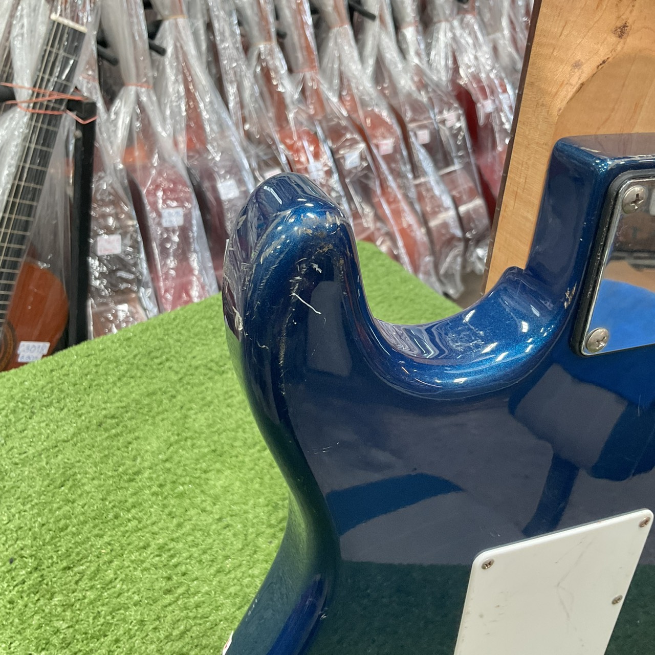 กีต้าร์ไฟฟ้า Legend