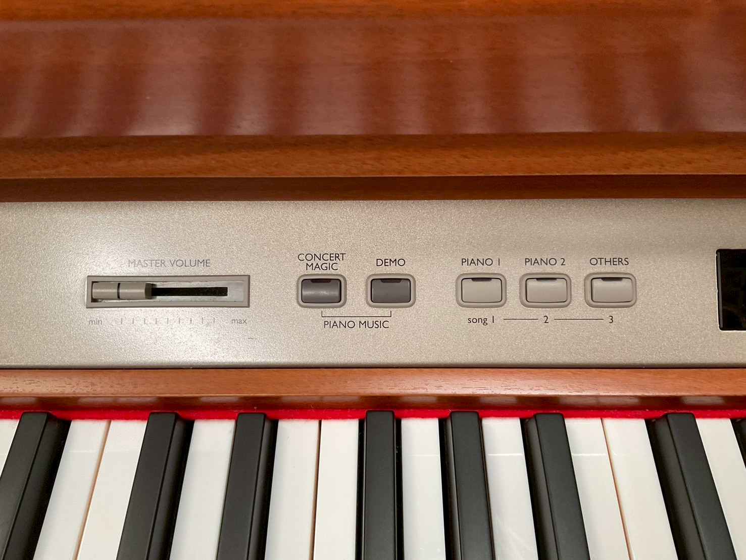 เปียโน KAWAI : L51 สินค้าไม่พร้อมใช้งาน (ต้องซ่อม)