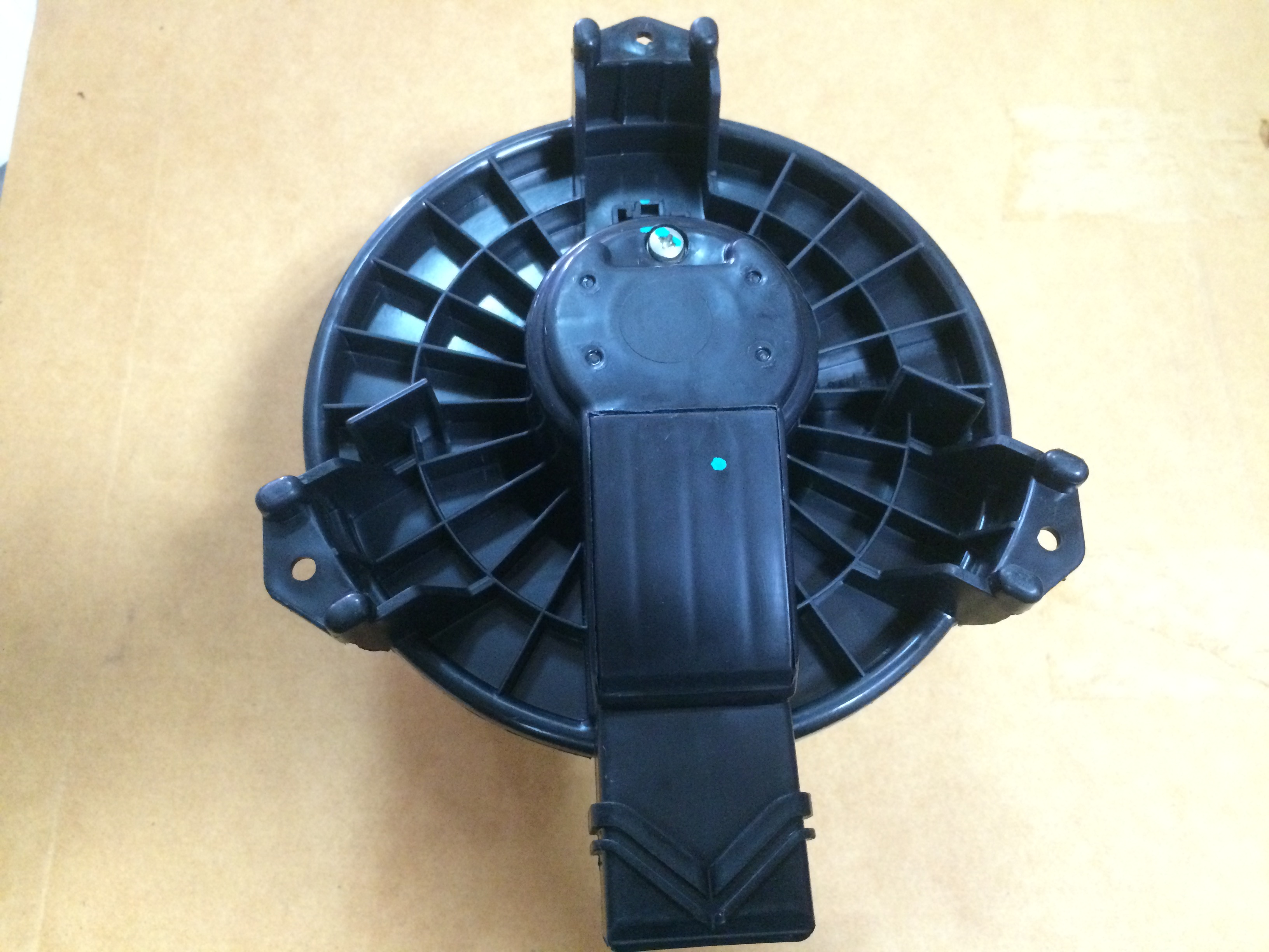 โบลเวอร์แอร์ TOYOTA ALTIS 2008-2012, TOYOTA VIGO, TOYOTA FORTUNER รถตู้ COMMUTER 2005
