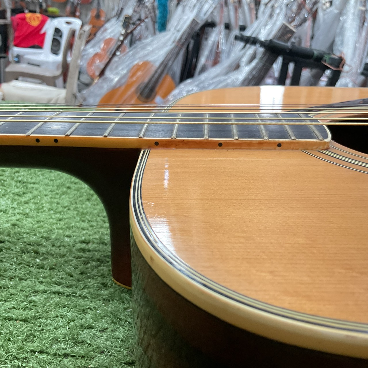 กีต้าร์โปร่ง YAMAHA : FG-251