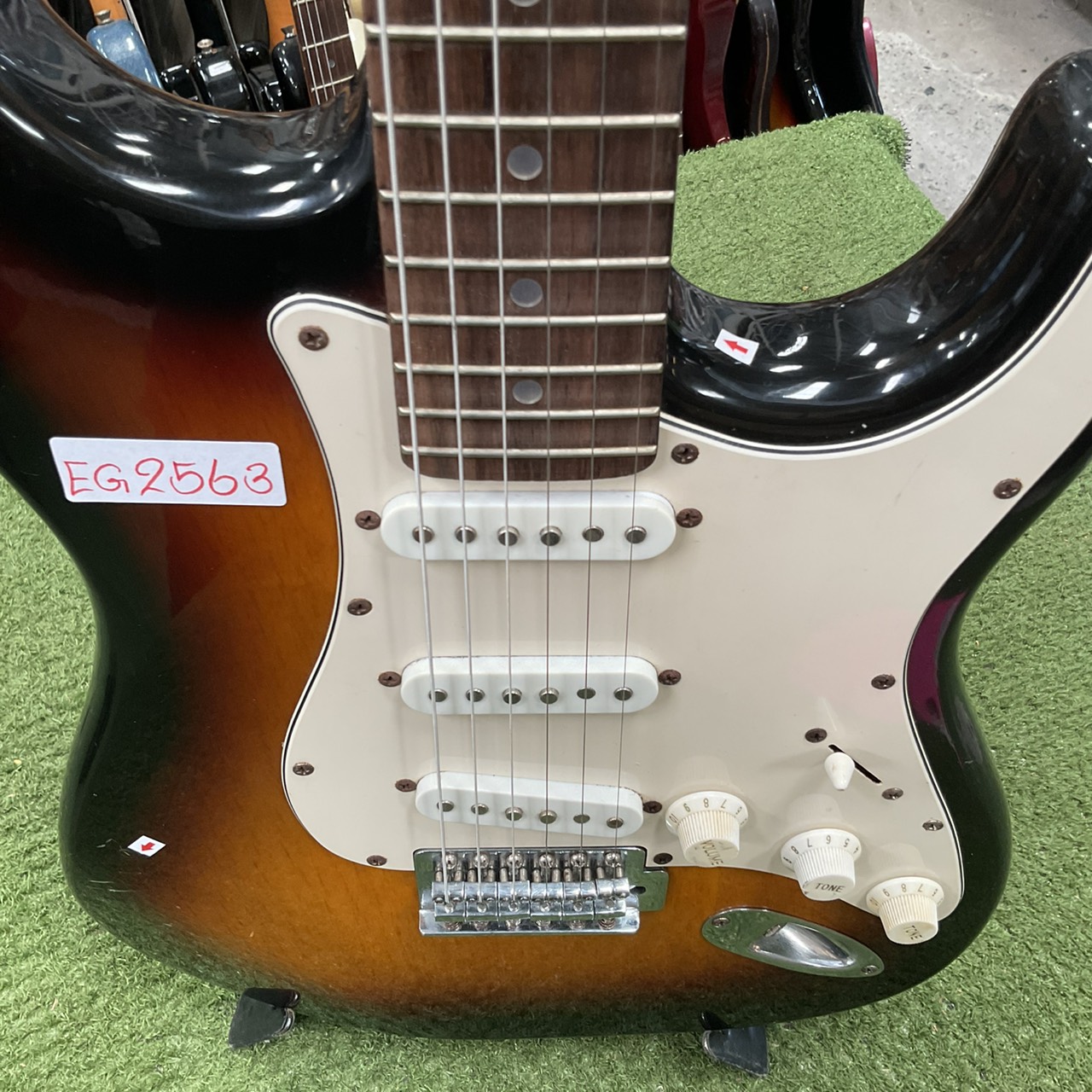 กีต้าร์ไฟฟ้า Legend