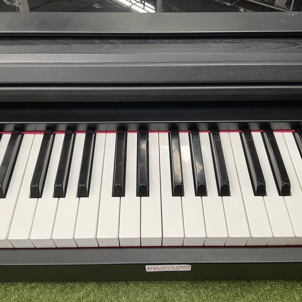 เปียโน KORG : C-16