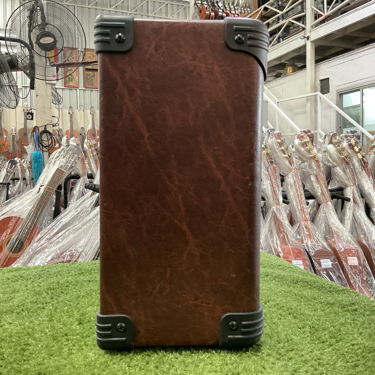 แอมป์กีต้าร์ BEHRINGER : AT108 (ULTRACOUSTIC)