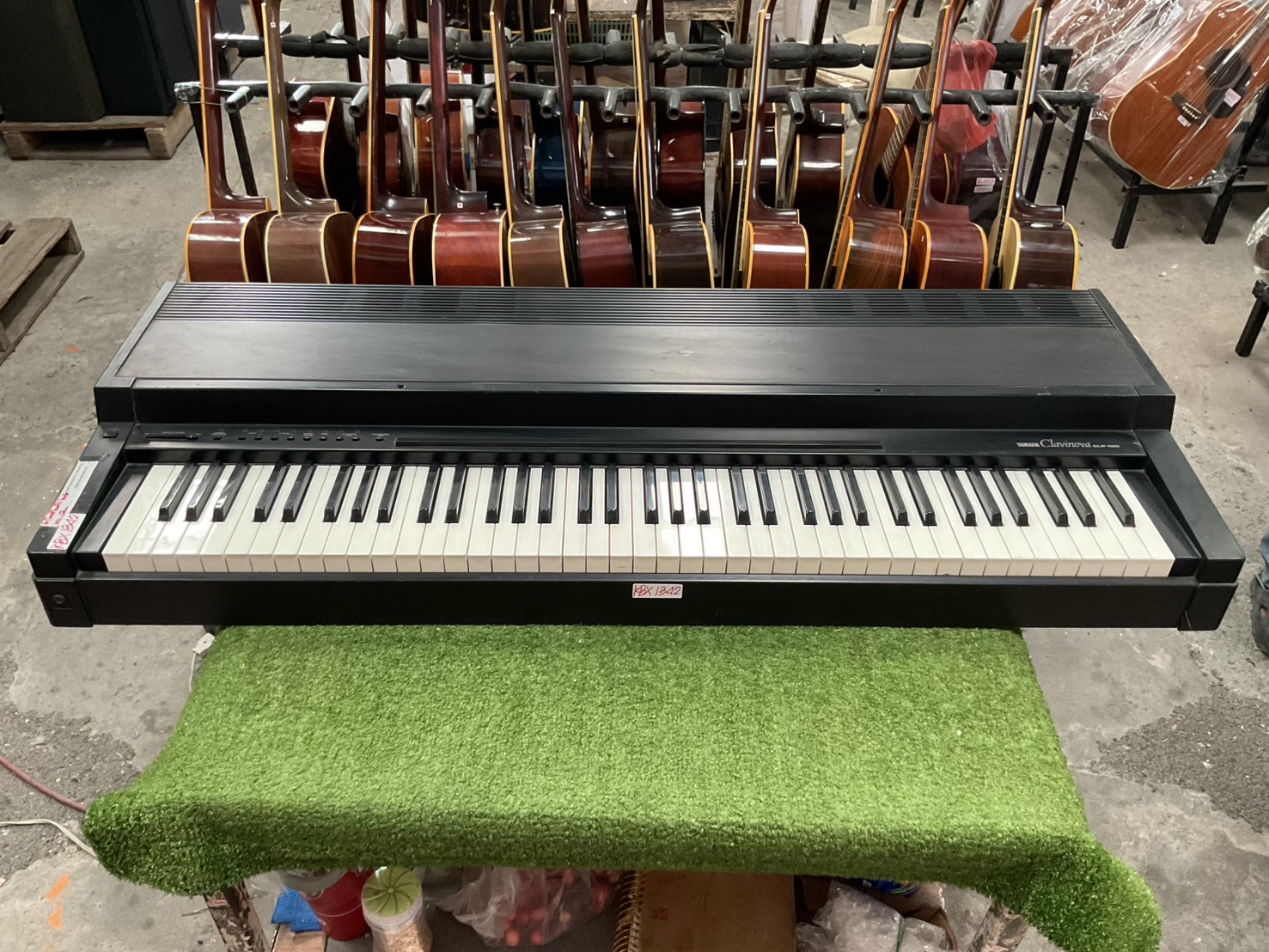 เปียโน YAMAHA : Clavinova CLP-100 สินค้าไม่พร้อมใช้งาน (ต้องซ่อม)