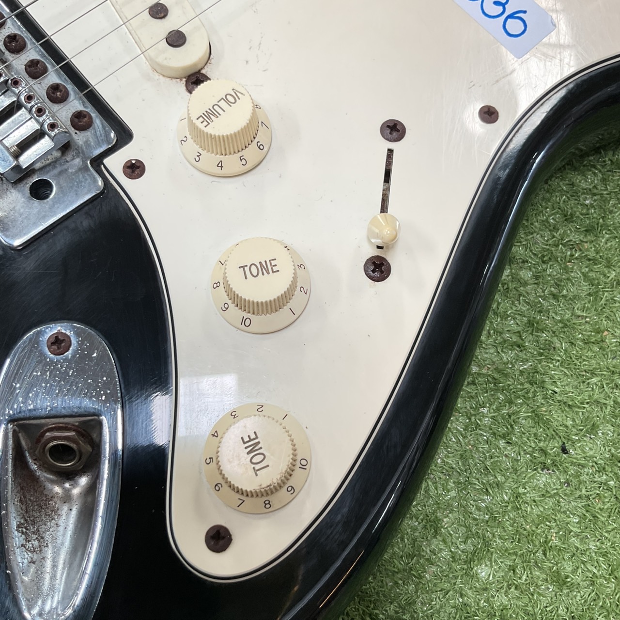 กีต้าร์ไฟฟ้า Maison