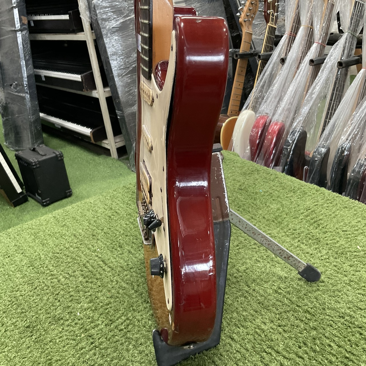 กีต้าร์ไฟฟ้า YAMAHA : YGS 112T