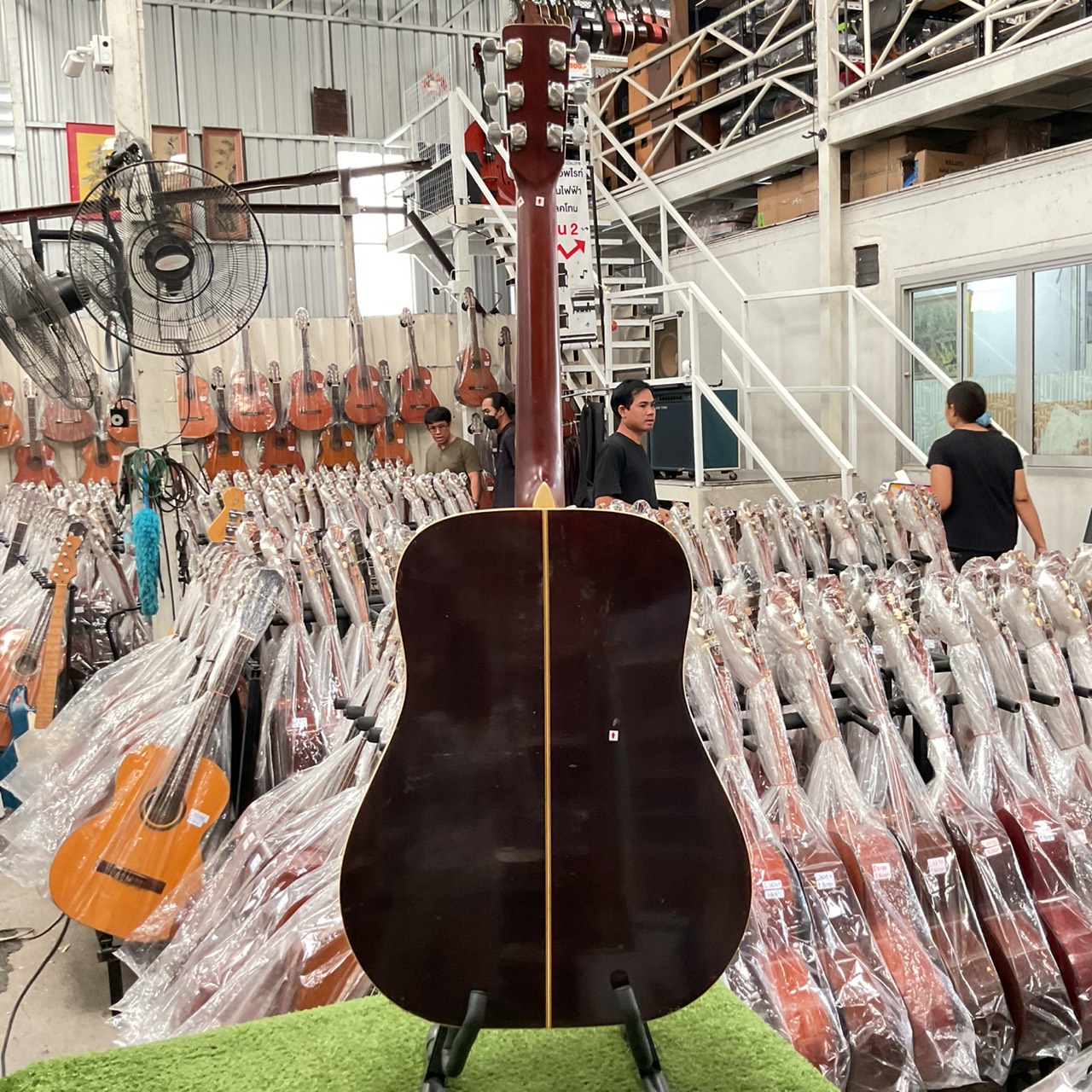 กีต้าร์โปร่ง Yamaki