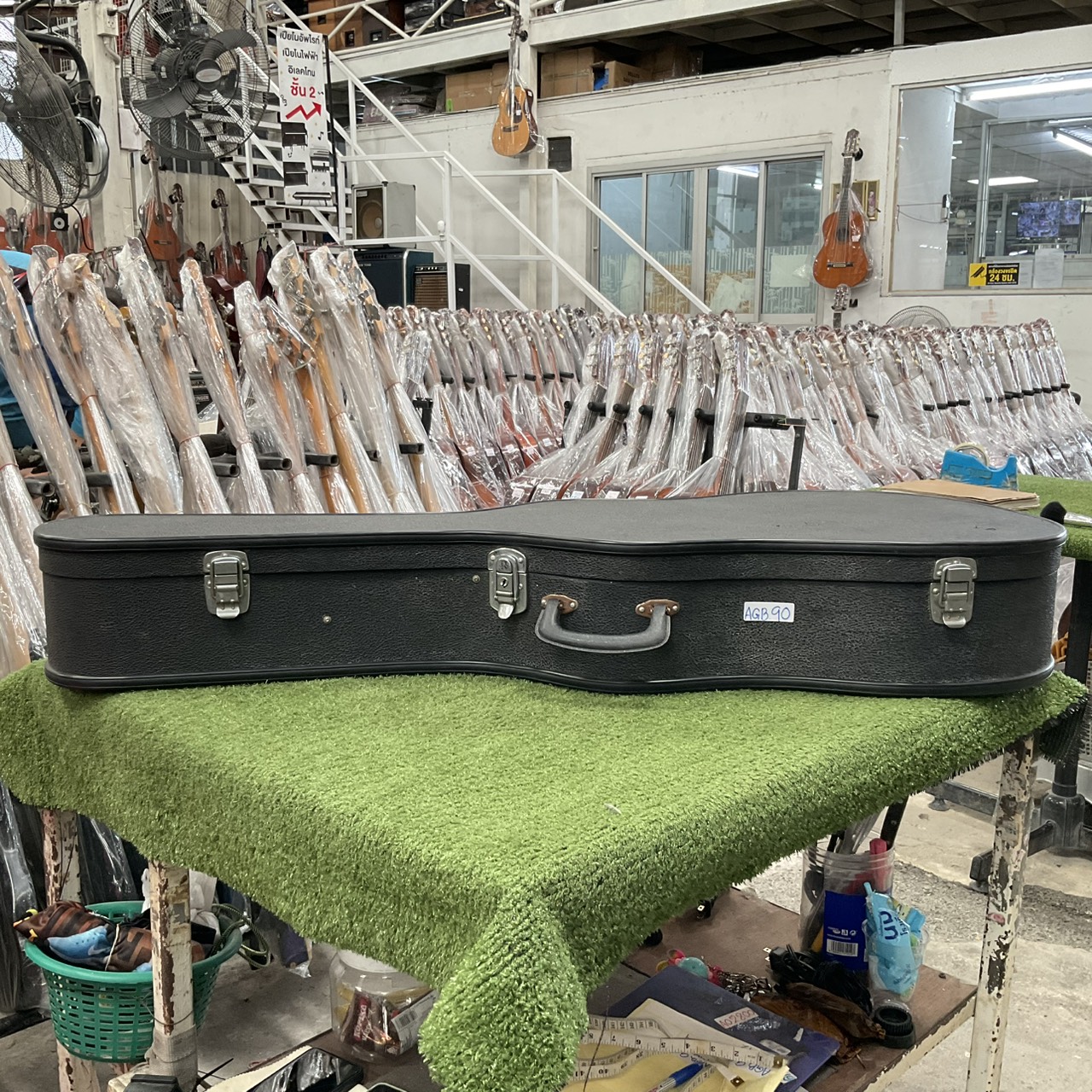 กล่องเคสกีต้าร์โปร่ง