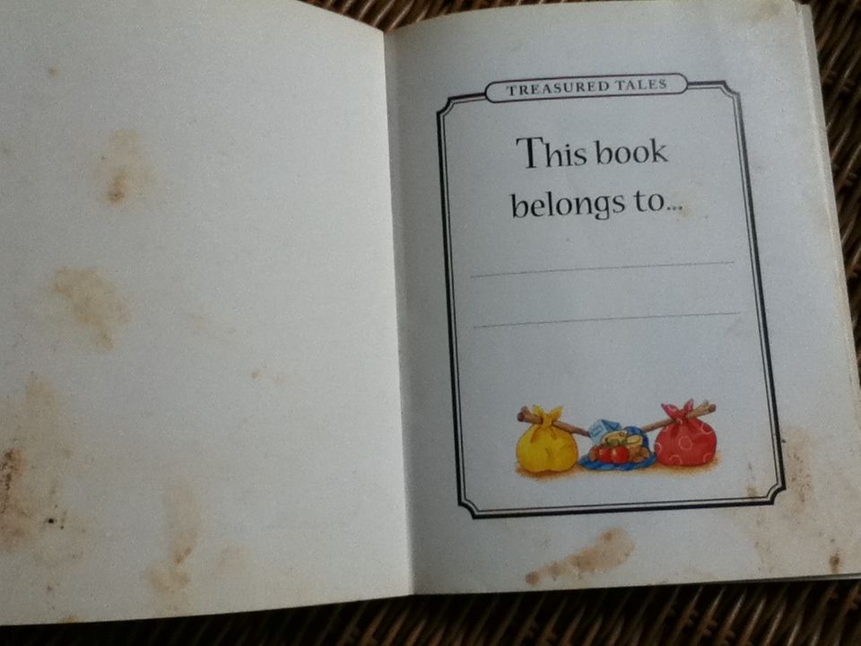 The Three Little Pigs and Puss in Boots, Buster Takes a Hostage, Iggy Pig's Party และ THE LION KING รวม 4 เล่ม