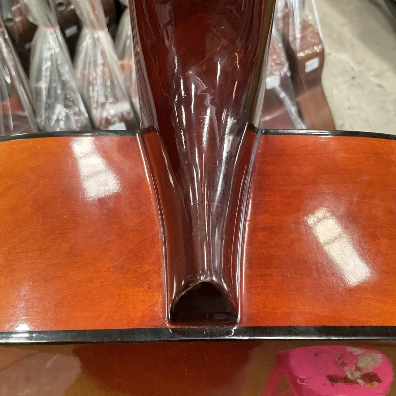 กีต้าร์โปร่ง Serena