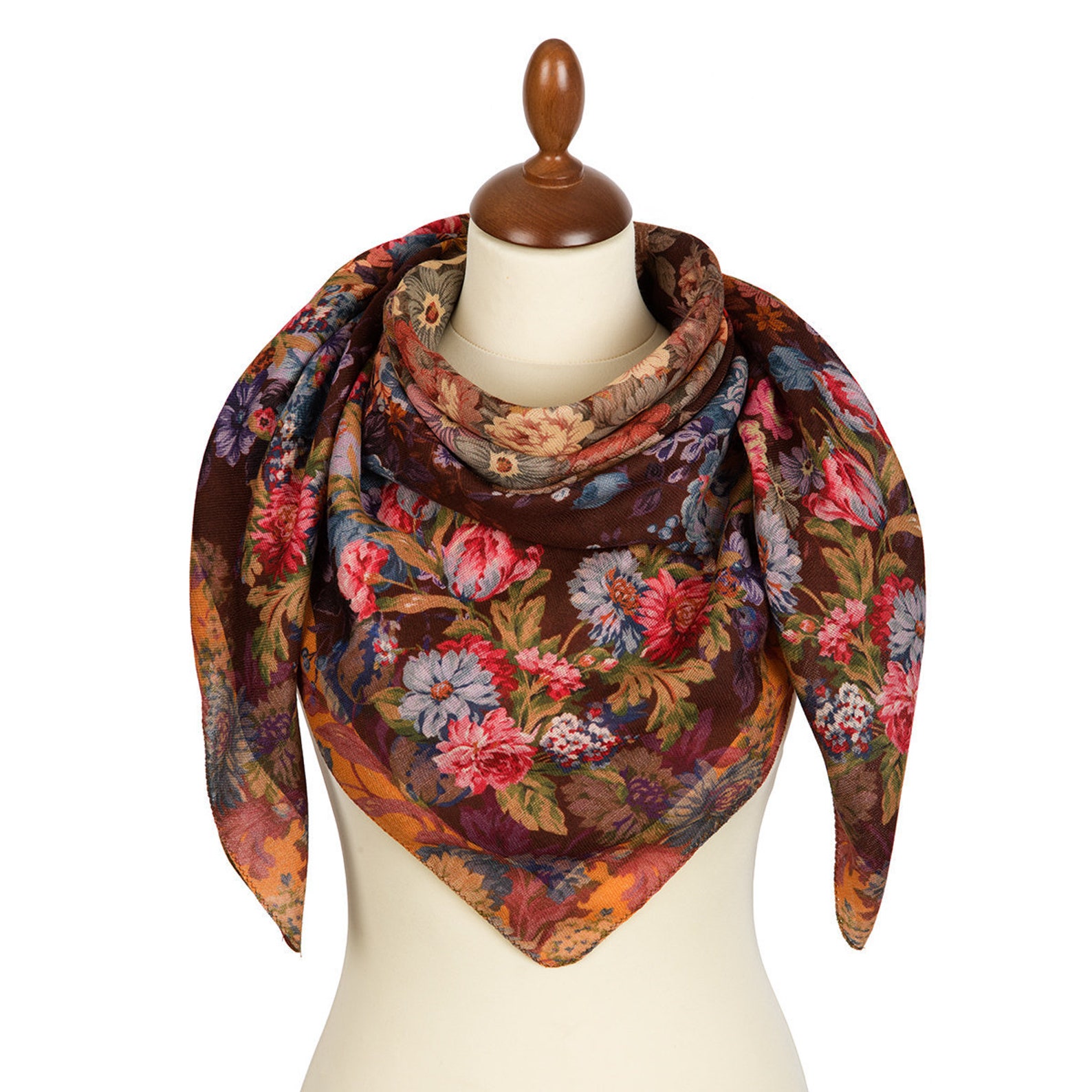 ผ้าพันคอ/คลุมไหล่ขนสัตว์รัสเซียแท้พิมพ์ลาย (100% Wool Shawls) : From Russia With Love (Soft Wool 115x115 cm.)