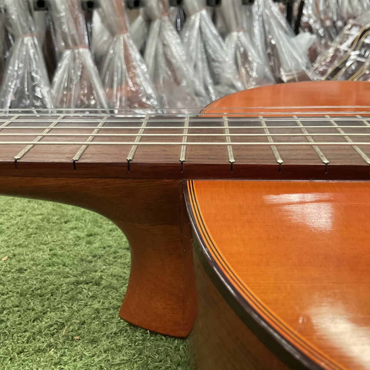 กีต้าร์คลาสสิค Aria : AC10