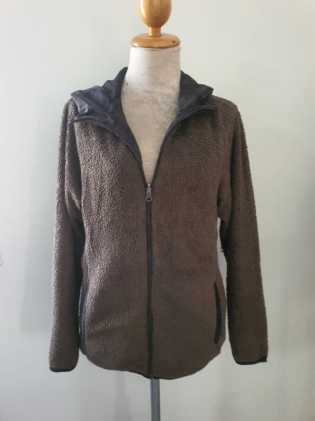 FF06473 เสื้อคลุมมีฮูด สีน้ำตาล มือสอง ใส่ได้2ด้าน อก 38 นิ้ว