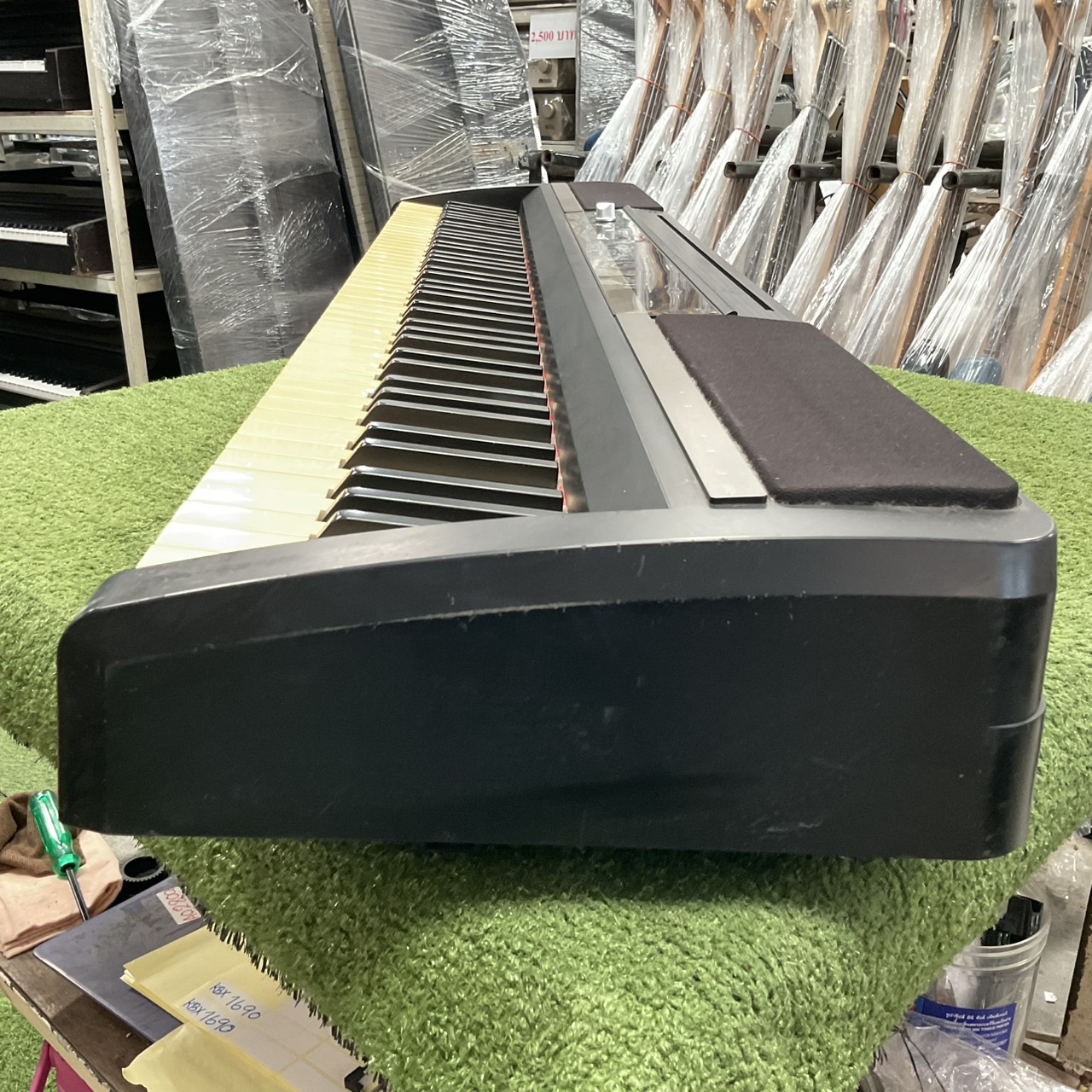 เปียโน KORG : SP-170S สินค้าไม่พร้อมใช้งาน (ต้องซ่อม)