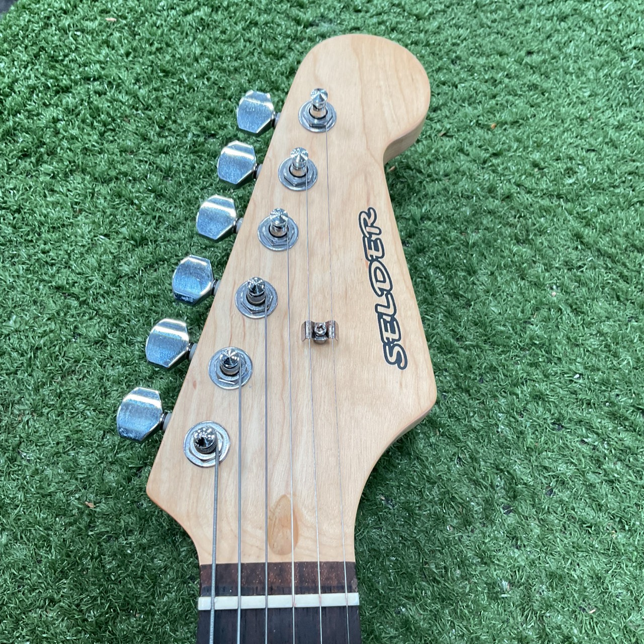 กีต้าร์ไฟฟ้า SELDER