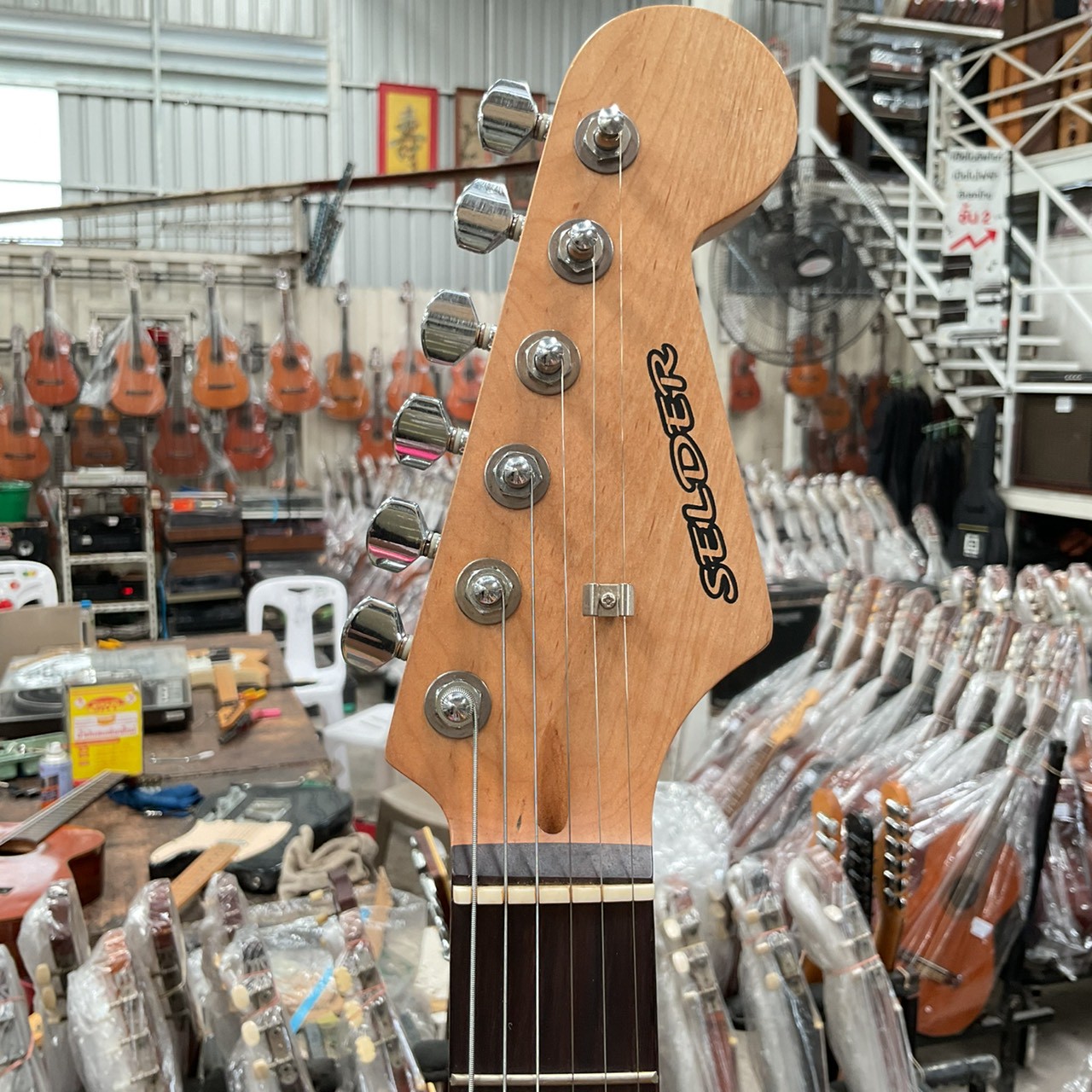 กีต้าร์ไฟฟ้า SELDER