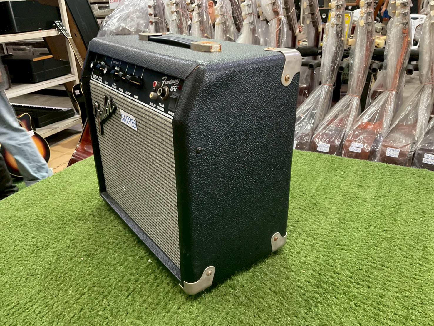 แอมป์กีต้าร์ Fender : Frontman 15G