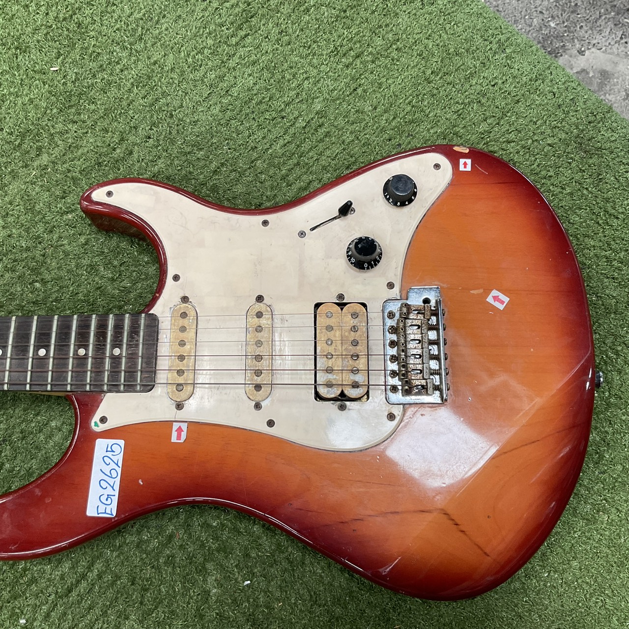 กีต้าร์ไฟฟ้า YAMAHA : YGS 112T