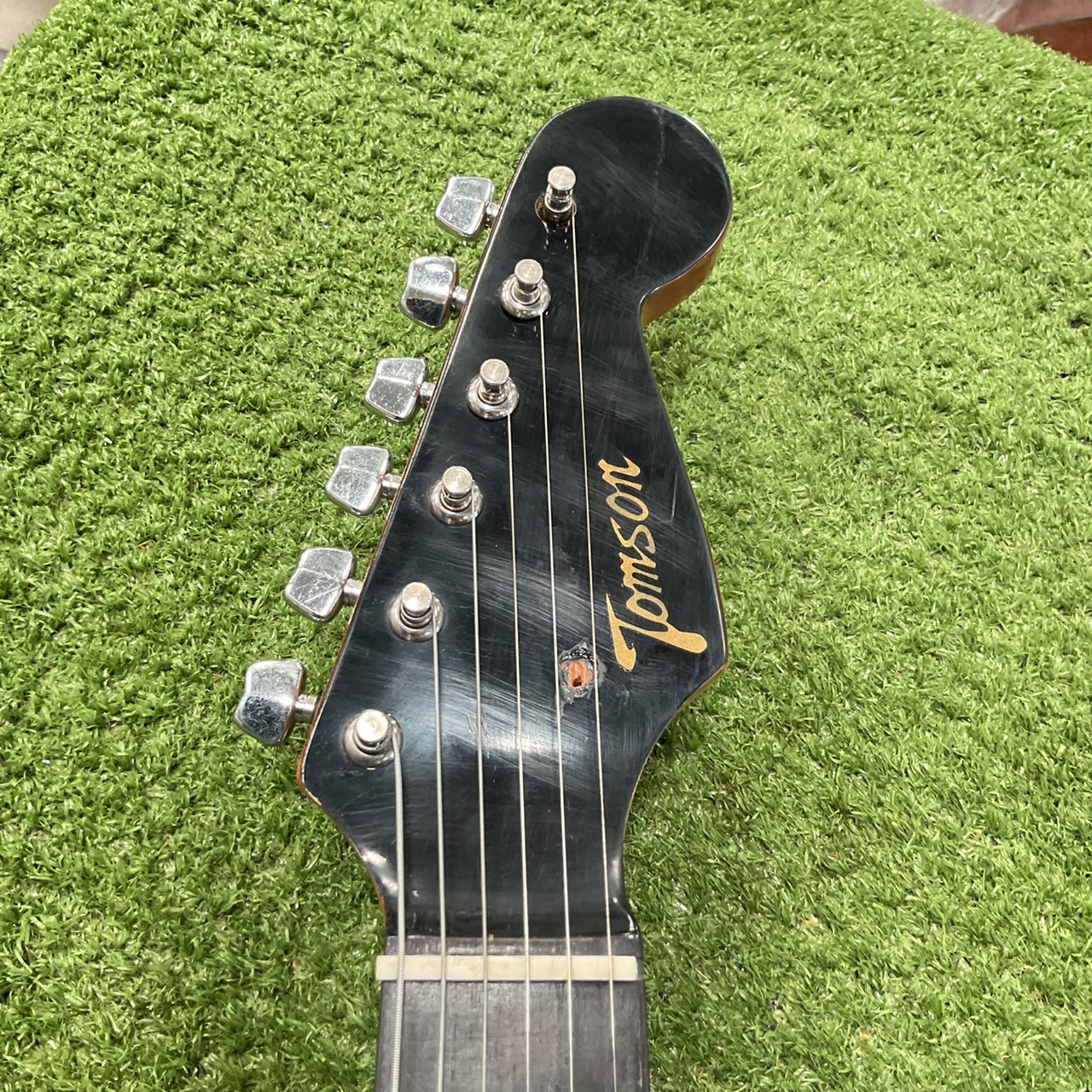 กีต้าร์ไฟฟ้า Tomson