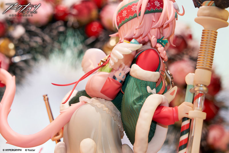 Arknights Goldenglow Maiden For The Bright Night VER. 1/7 Complete Figure(Pre-order)