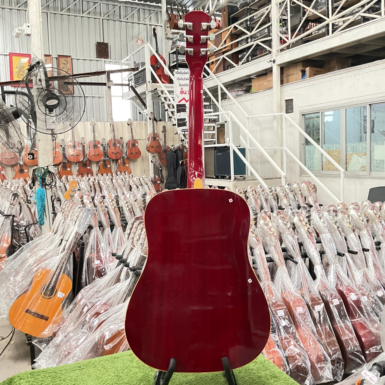 กีต้าร์โปร่ง Mavis : MW-200