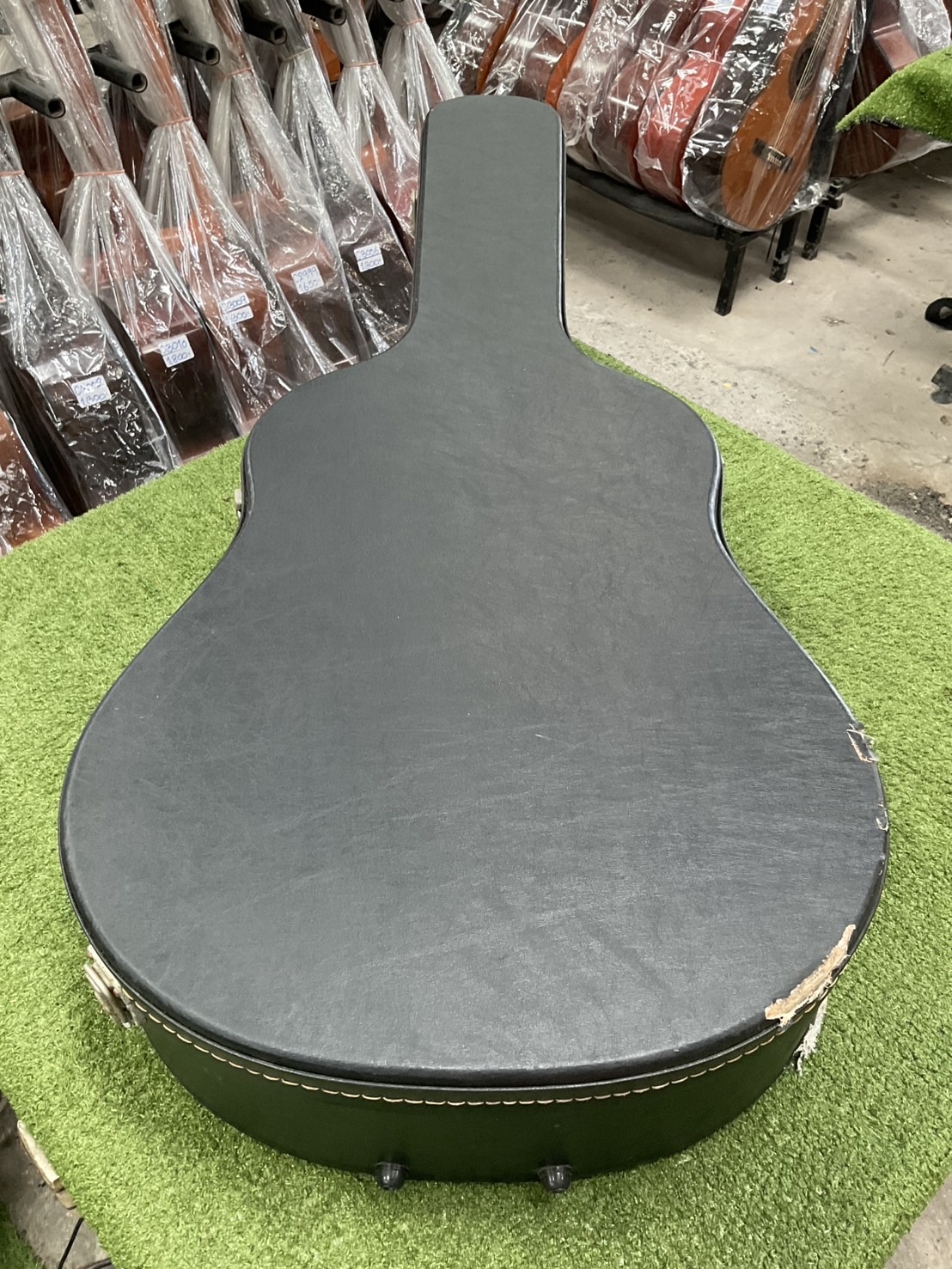 กล่องเคสกีต้าร์โปร่ง