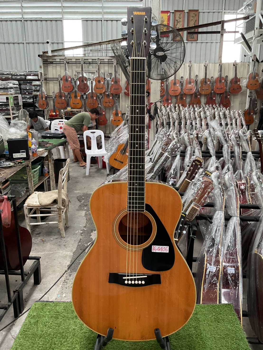 กีต้าร์โปร่ง YAMAHA : FG-202B