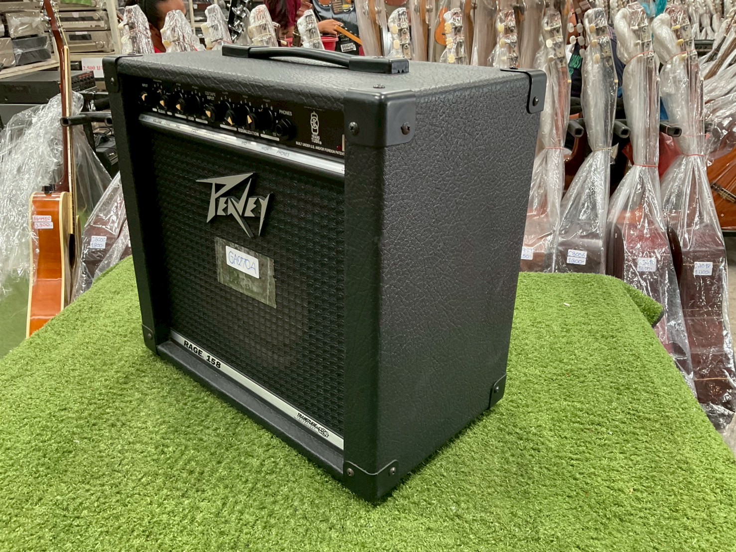 แอมป์กีต้าร์ PEAVEY : RAGE 158