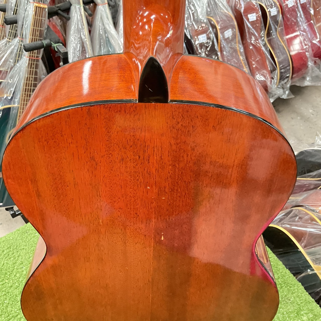 กีต้าร์คลาสสิค Aria : A 573