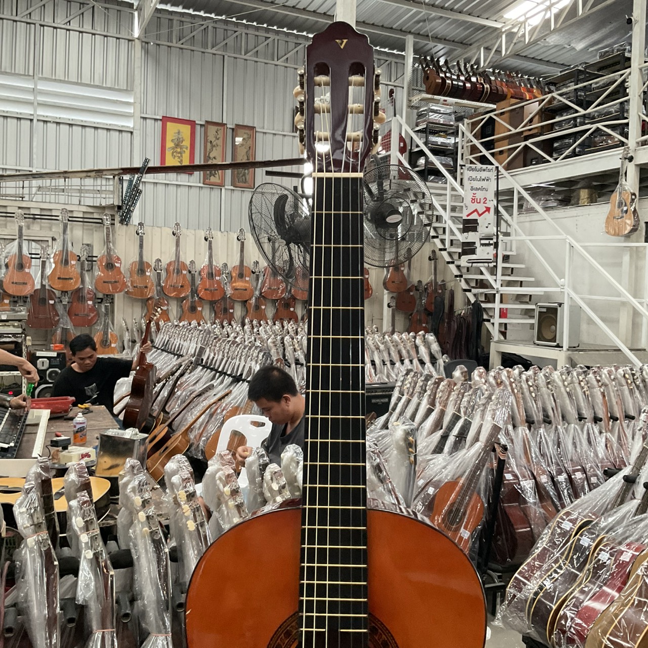 กีต้าร์คลาสสิค Valencia : CG-160