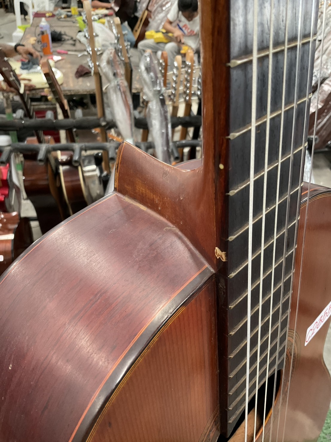 กีต้าร์คลาสสิค ยี่ห้อตามภาพ