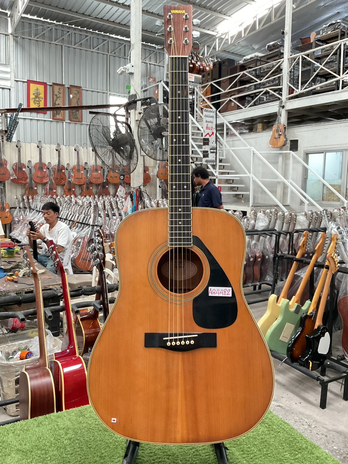 กีต้าร์โปร่ง YAMAHA : FG-200D