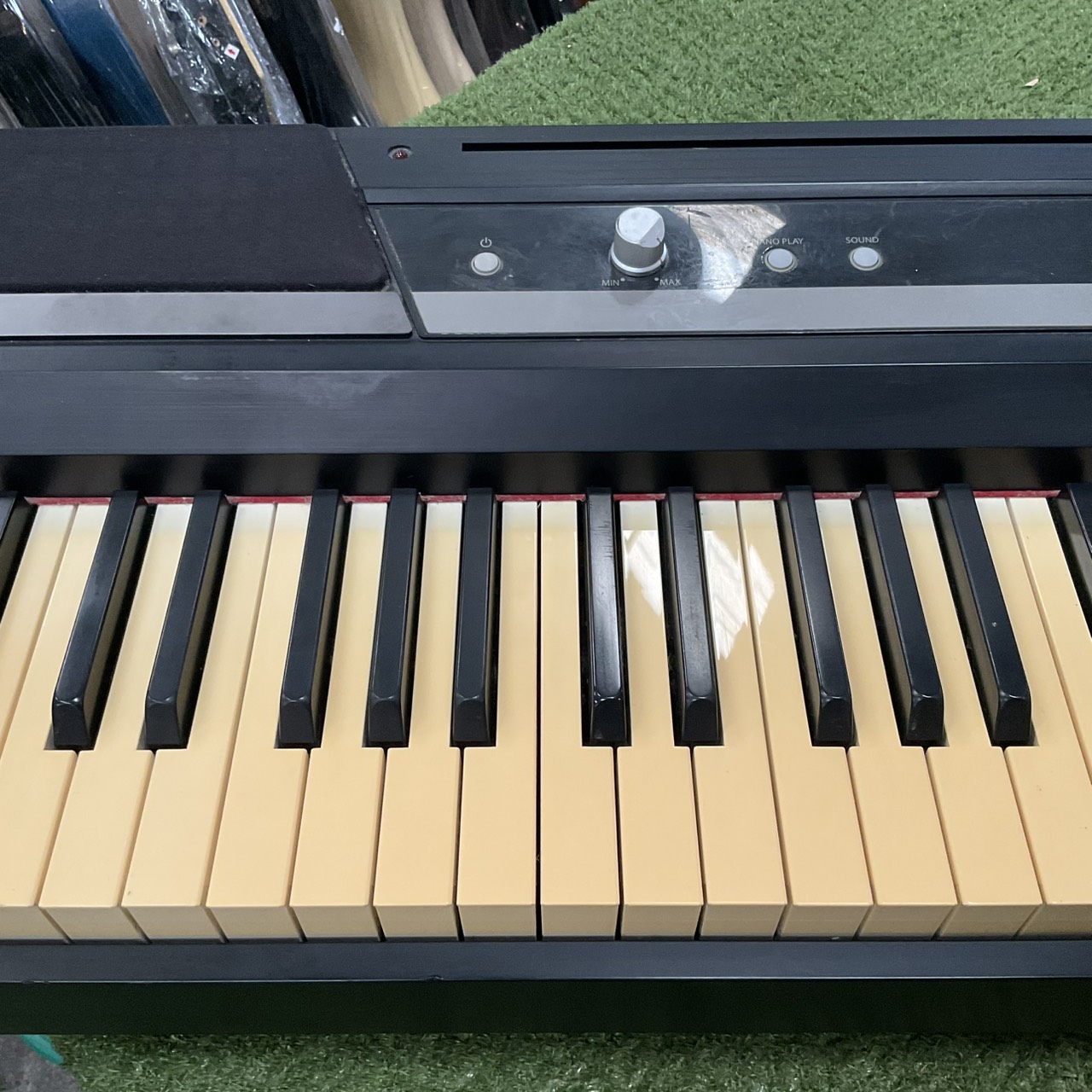 เปียโน KORG : SP-170S สินค้าไม่พร้อมใช้งาน (ต้องซ่อม)