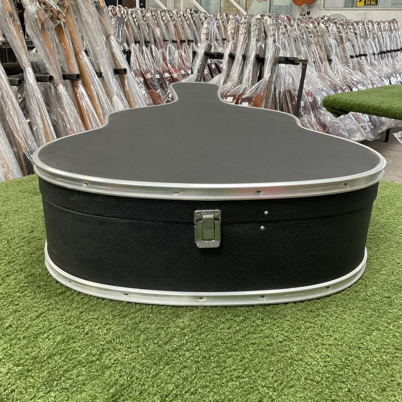 กล่องเคสกีต้าร์คลาสสิค