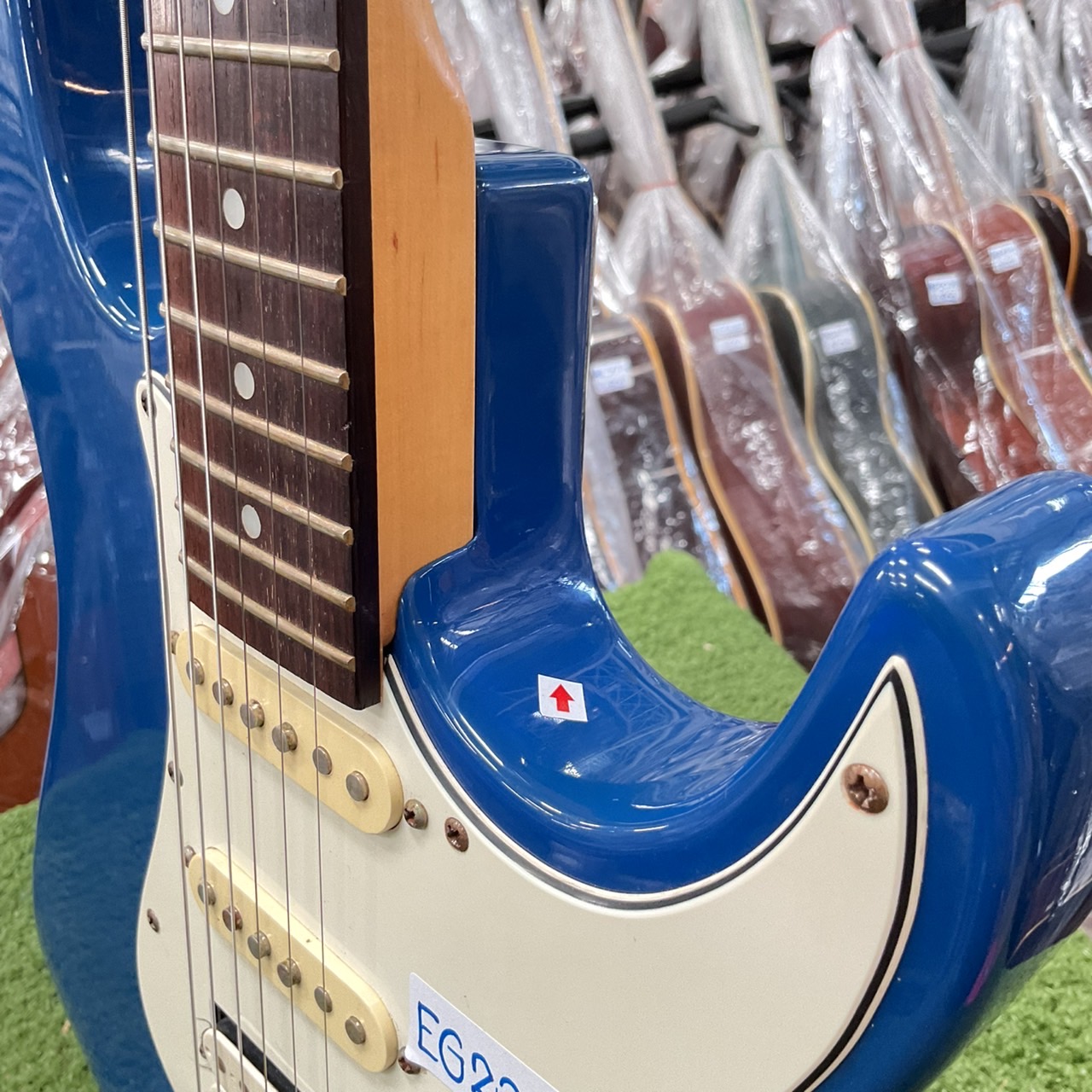 กีต้าร์ไฟฟ้า CHATTING BRID