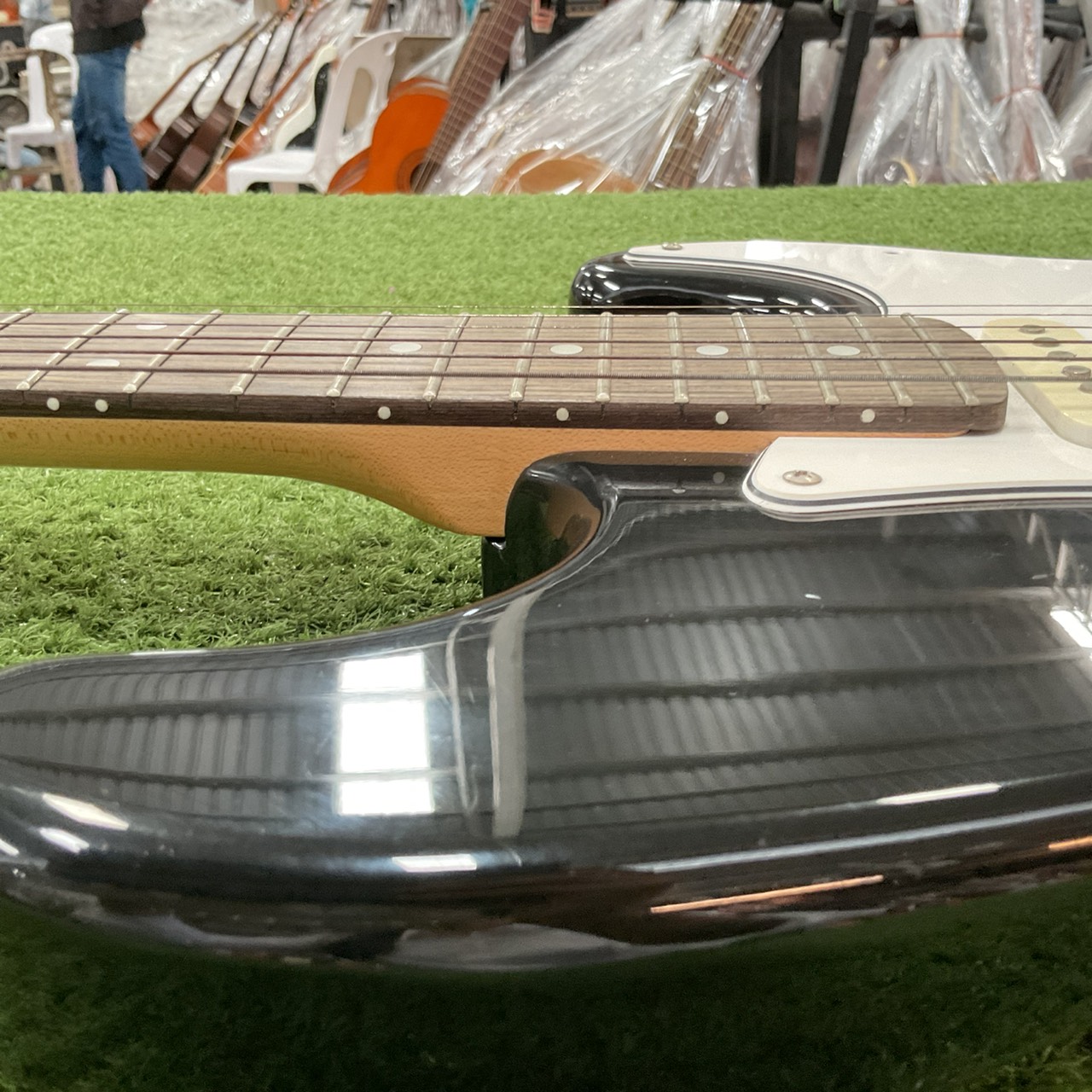 กีต้าร์ไฟฟ้า PhotoGenic