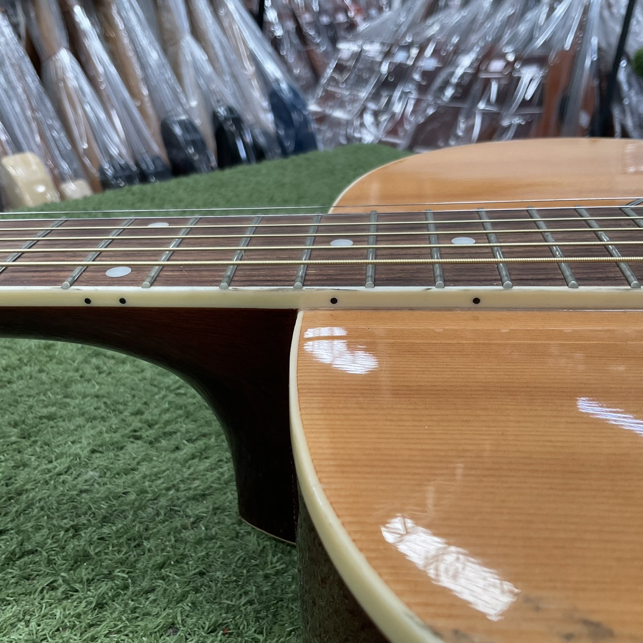 กีต้าร์โปร่ง HONEY BEE : F-15 N