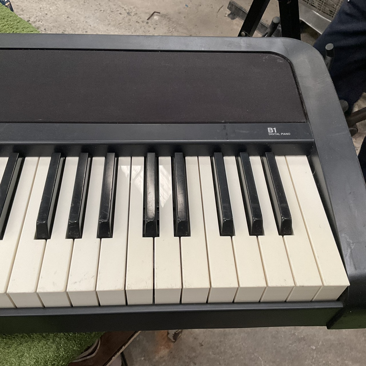 เปียโน KORG : B1