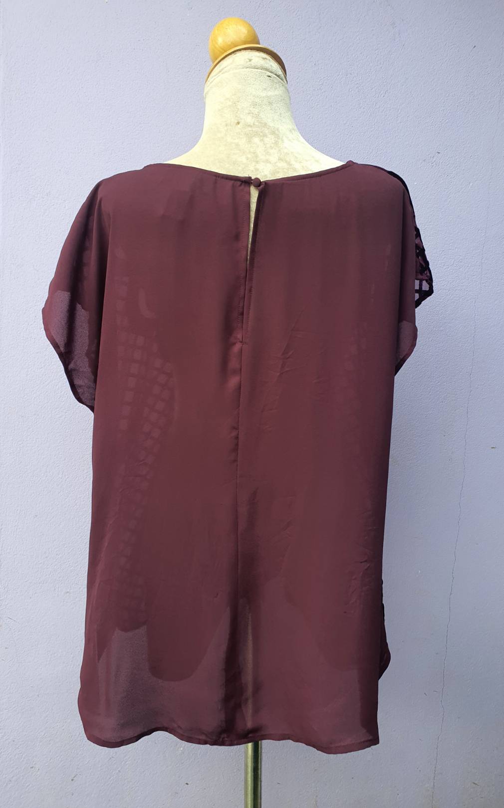 FF03637 เสื้อแฟชั่น สีแดงเข้ม มือสอง แบรนด์ lane bryant อก free-44 นิ้ว