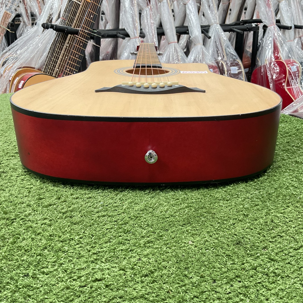 กีต้าร์โปร่ง FenLin