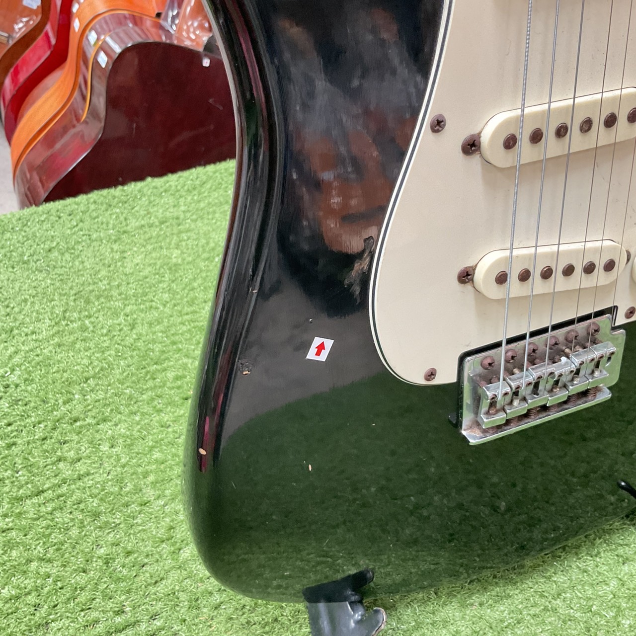 กีต้าร์ไฟฟ้า Maison