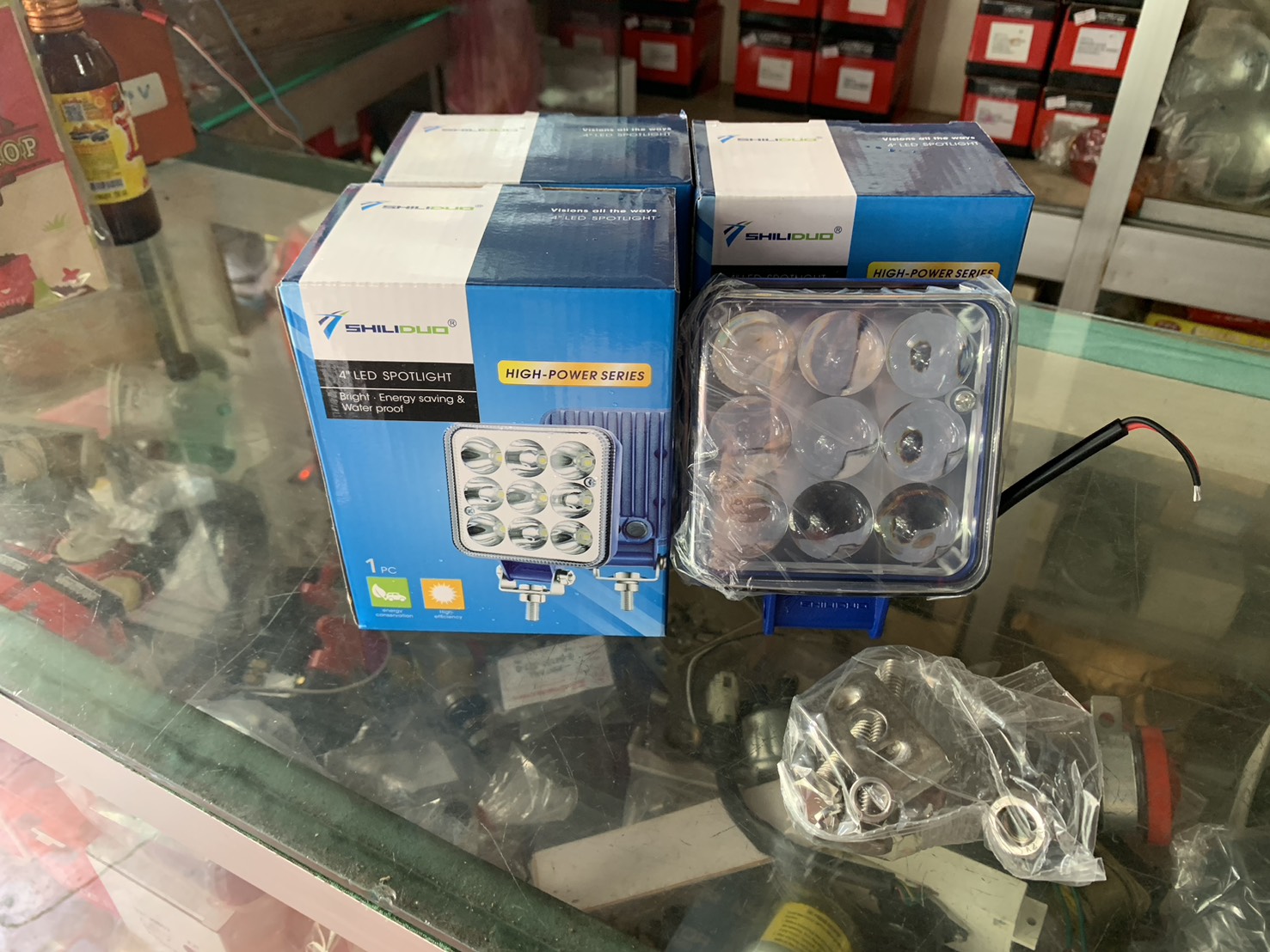 ไฟสปอร์ตไลท์ LED 4 นิ้ว สีเหลี่ยม 12V-36V