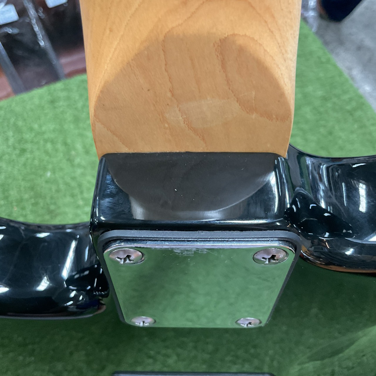 กีต้าร์ไฟฟ้า SELDER