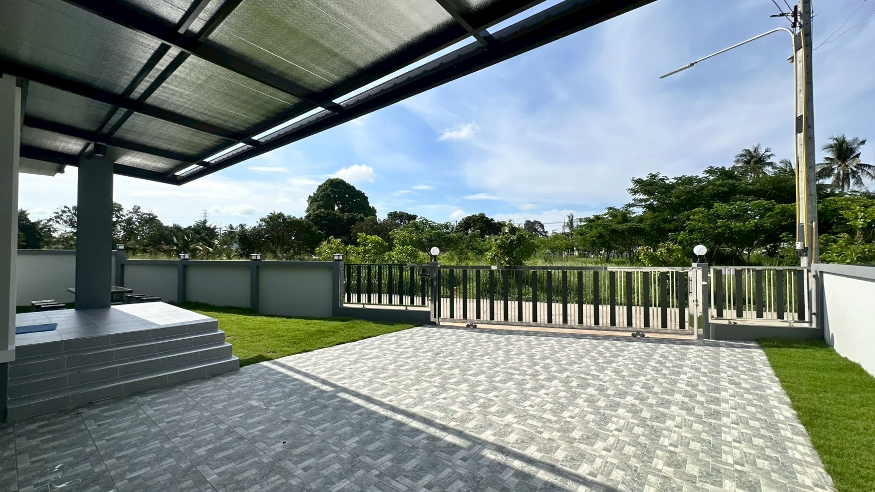 บ้านเช่าพัทยา หนองปลาไหล 3 ห้องนอน 3 ห้องน้ำ บ้านใหม่ ตกแต่งพร้อมอยู่ สวยมาก