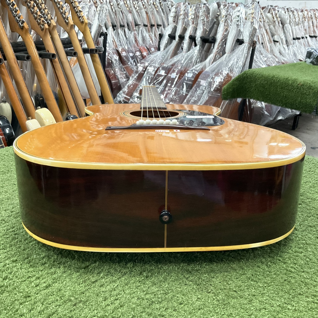 กีต้าร์โปร่ง Sonoro : F150